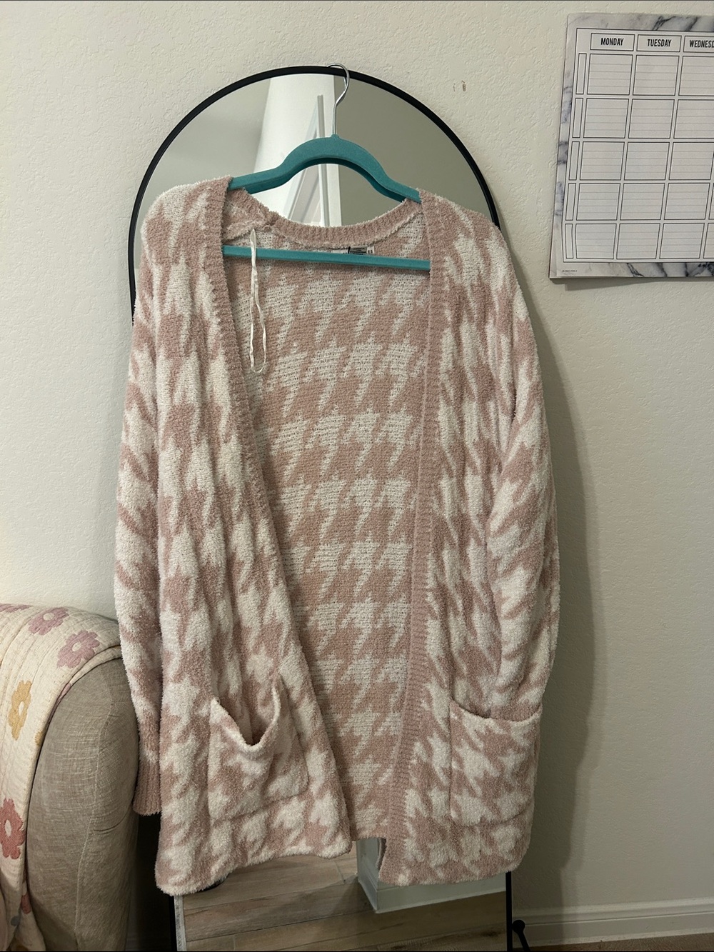 Sincerely Jules Blush and Cream Houndstooth Open Cardigan